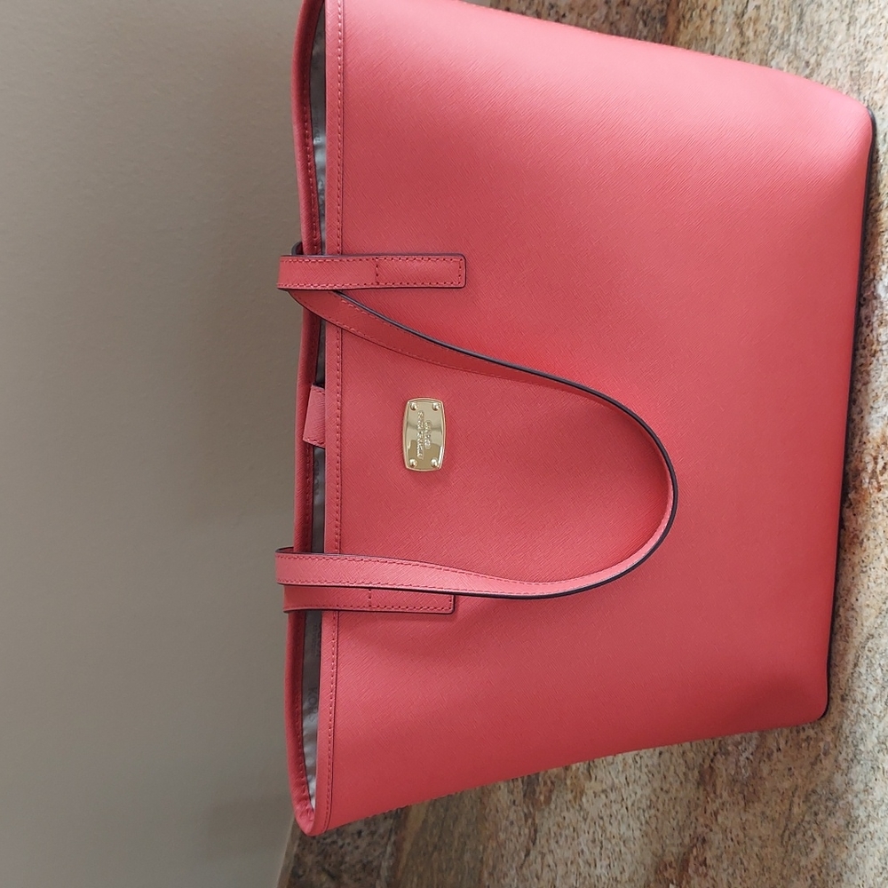 Michael Kors tote